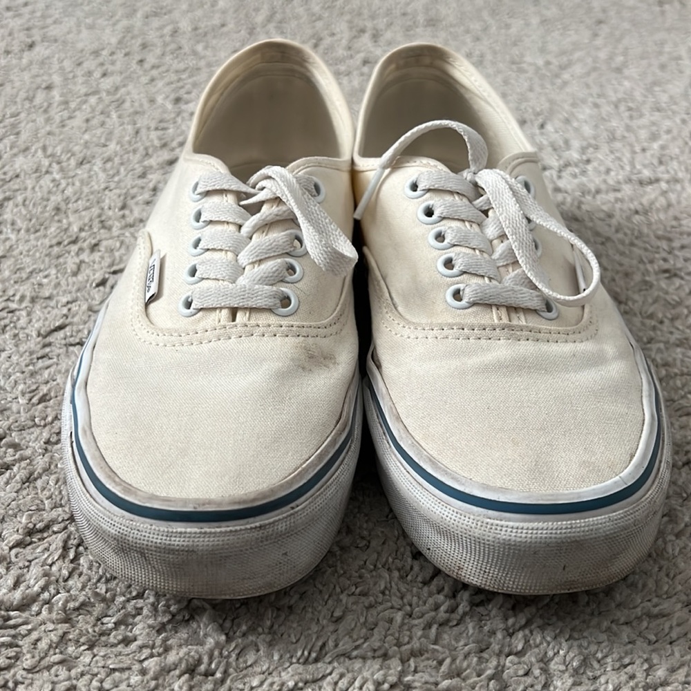 Authentic Vans - Picture 2 of 4